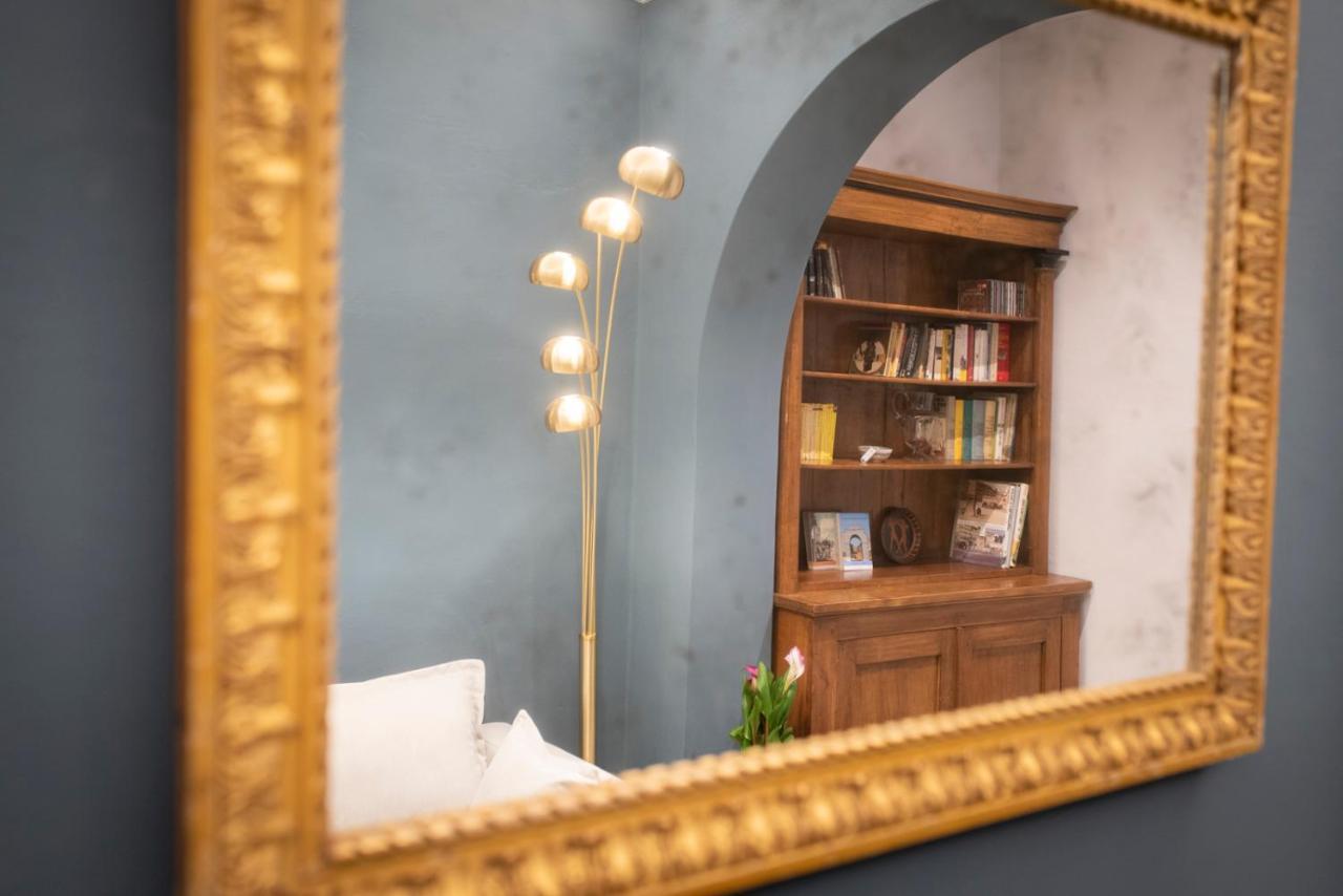 Dimora D'azeglio With Private Patio Apartamento